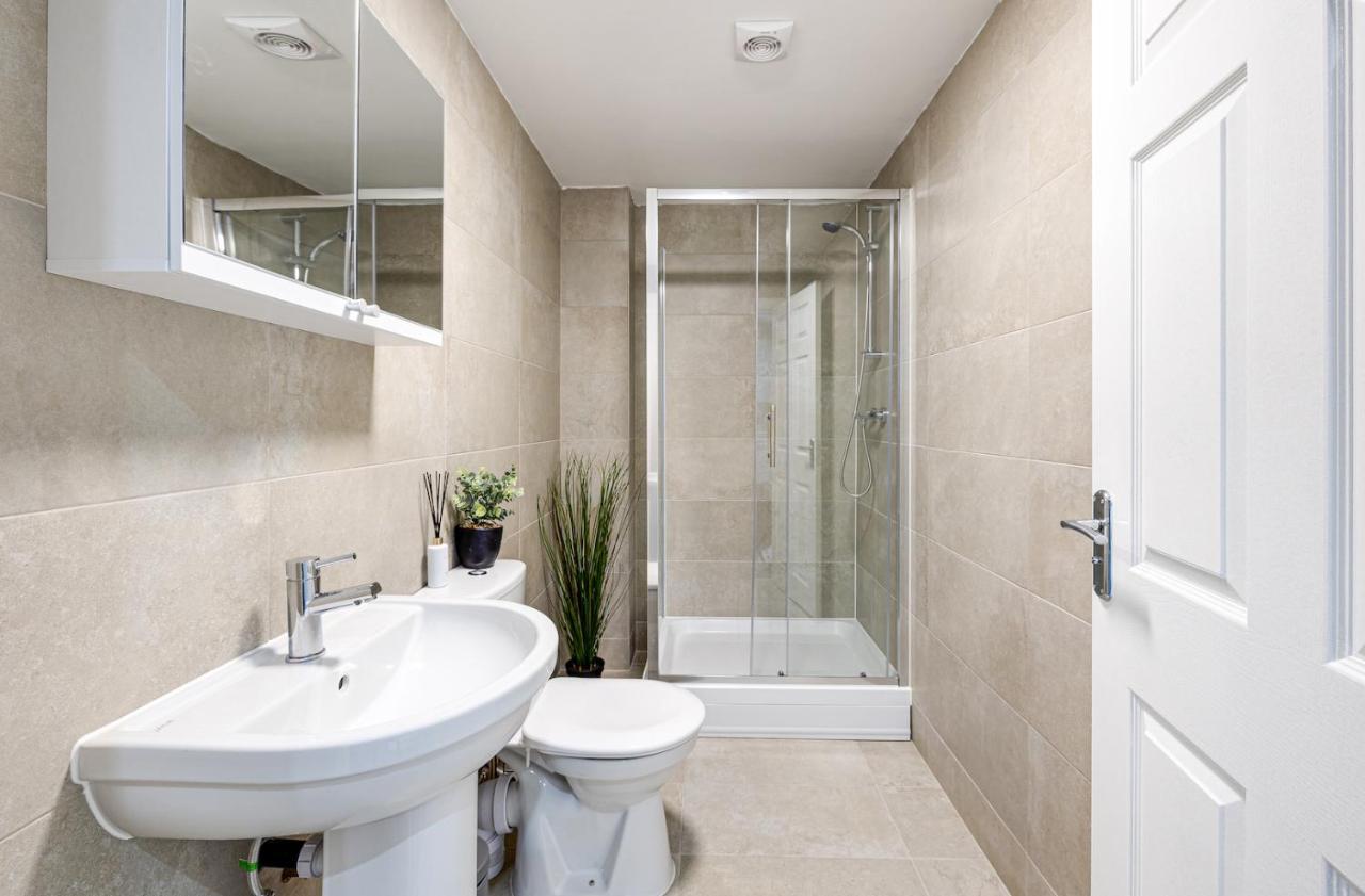 Cosy Modern Apt In Heart Of Stockport - Sleeps 4 Apartment Exterior photo