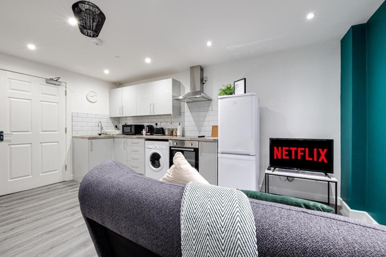 Cosy Modern Apt In Heart Of Stockport - Sleeps 4 Apartment Exterior photo