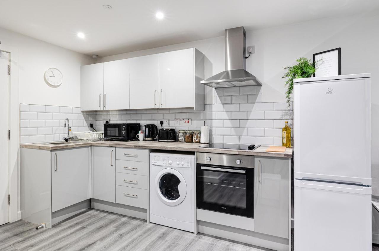 Cosy Modern Apt In Heart Of Stockport - Sleeps 4 Apartment Exterior photo